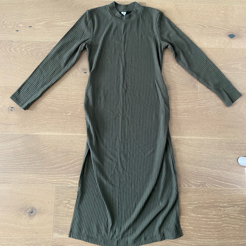Old Navy Maternity Ribbed Midi Dress